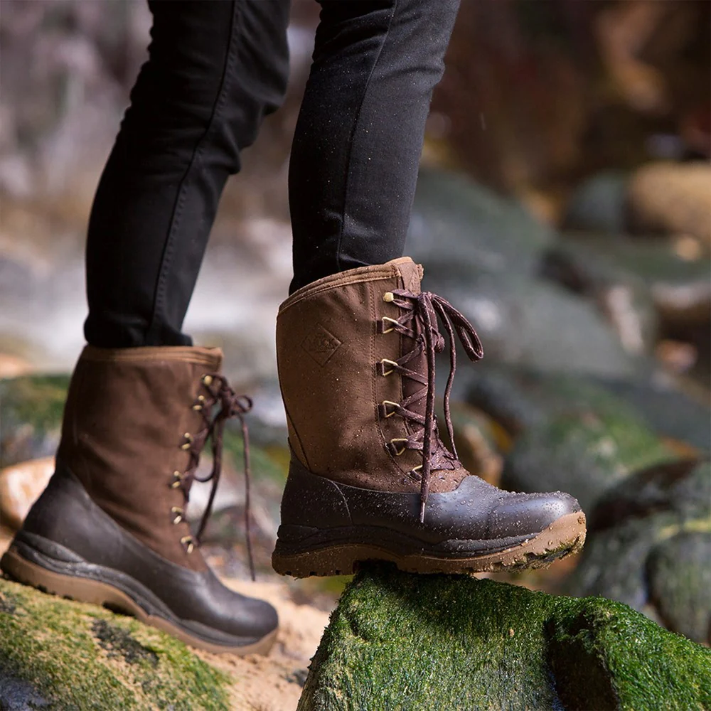 Muck Boots Arctic Outpost Leather Vibram Grip Short Boots - Image 8